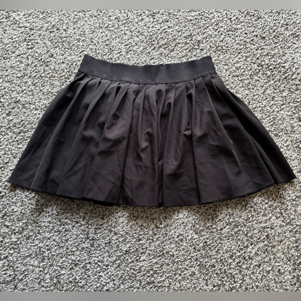 Forever 21 Black Skirt With Under Shorts and Pockets